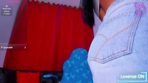 Snapshot of lila_pinky chatting on 10.24.25 L I L A online show from 10.24.25