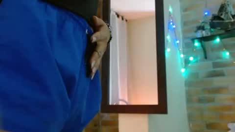 Snapshot of lilaa21 chatting on 12.01.24 -Sunday-start 1730-1830 GMT online show from 12.01.24