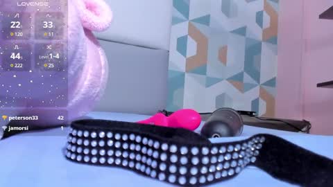 Snapshot of lilafave chatting on 02.27.25 Dove online show from 02.27.25