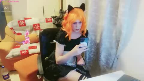 Snapshot of lilah_ts chatting on 10.15.25 lilah_ts online show from 10.15.25