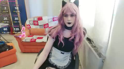 Snapshot of lilah_ts chatting on 10.20.25 lilah_ts online show from 10.20.25