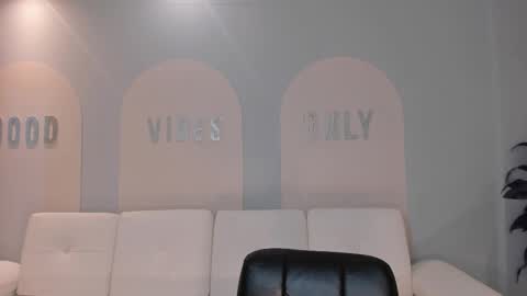 Lila West online show from 02.26.25