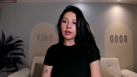 Lila West online show from 03.04.25