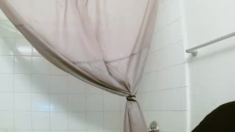 lilbratty_clouds_ogpuffdragon online show from 11.27.25