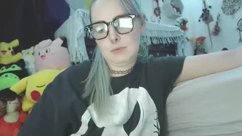 Snapshot of lilemmy1999 chatting on 10.29.25 emily ryanson online show from 10.29.25