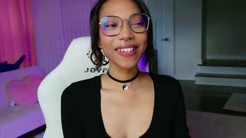 evie online show from 12.31.24