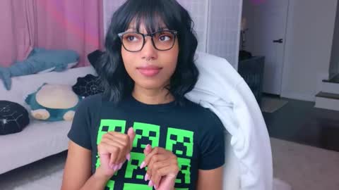 evie online show from 01.17.26