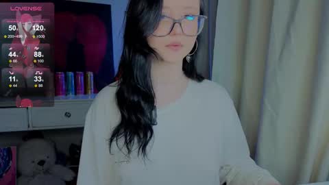 Nika and Lori online show from 11.22.25