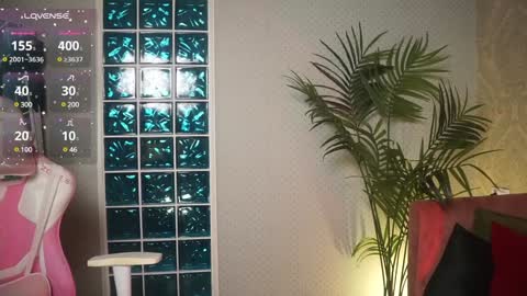 Lili online show from 12.25.24