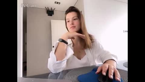 lili_2905 online show from 09.24.25