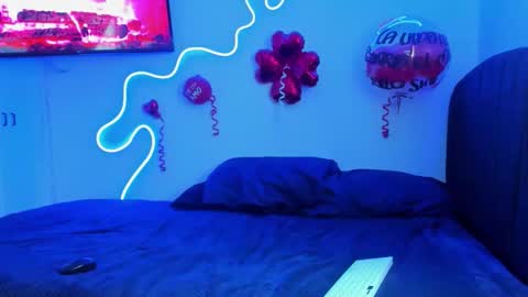 lili_evanss online show from 02.14.26