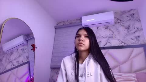 Snapshot of lili_jhonson chatting on 04.04.26 Lily online show from 04.04.26