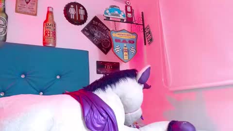 lili_roussi online show from 10.04.25