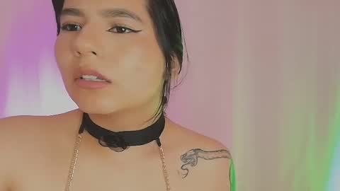 Snapshot of lili_tay chatting on 11.24.25 Lili online show from 11.24.25