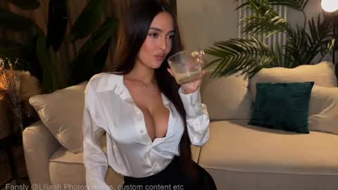 Snapshot of liliaah chatting on 06.08.26 Lili Nude ONLY Ticket or Fansly online show from 06.08.26