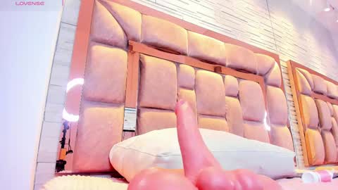 LILIAN  online show from 11.12.25