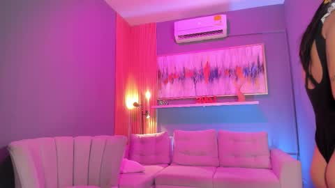 holis soy lily chang no olvides el pulgar arriba es muy importante para mi 3 independent model online show from 03.03.26