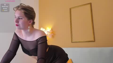 Snapshot of lilianadaniels chatting on 05.09.26 Lilian online show from 05.09.26