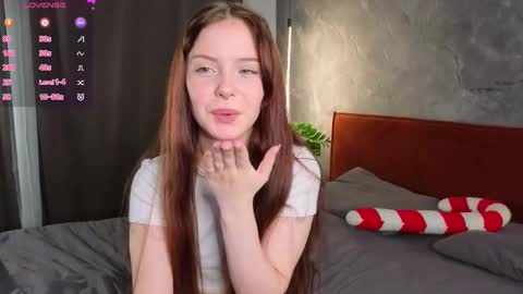 Snapshot of lilianbierly chatting on 09.23.25 Greetings from the Luna3 I wish you the best mood for an interesting day online show from 09.23.25