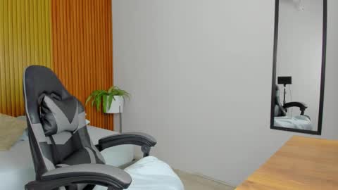 Snapshot of liliand_ chatting on 11.07.25 L I L I online show from 11.07.25