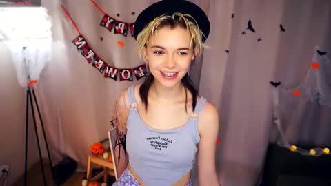 Lilian online show from 10.16.25