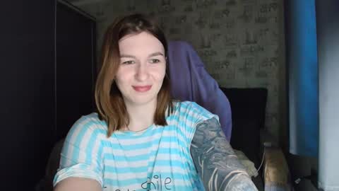 liliawoolf online show from 12.04.25