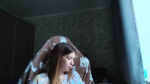 liliawoolf online show from 04.10.26