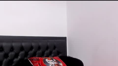 Snapshot of lilibluex chatting on 12.14.24 lilibluex online show from 12.14.24