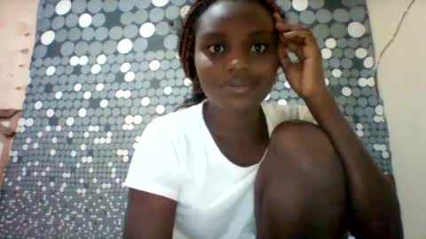 Snapshot of liligal chatting on 06.18.26 liligal online show from 06.18.26