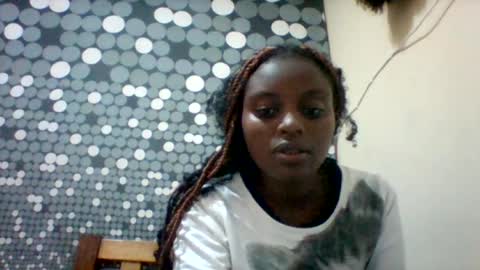 Snapshot of liligal chatting on 06.20.26 liligal online show from 06.20.26