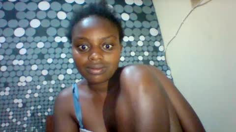 Snapshot of liligal chatting on 06.25.26 liligal online show from 06.25.26