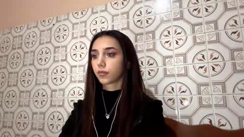 Lina online show from 11.05.25