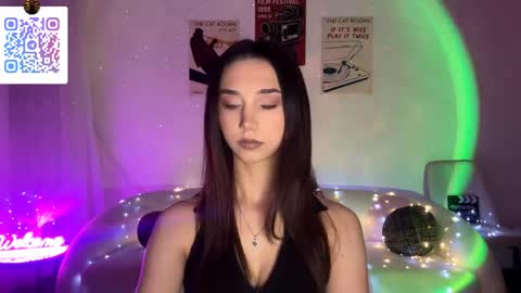 Lina online show from 04.17.26