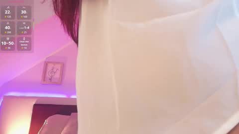 Lilith Savett online show from 10.18.25