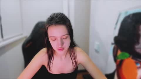             ...  online show from 03.06.25