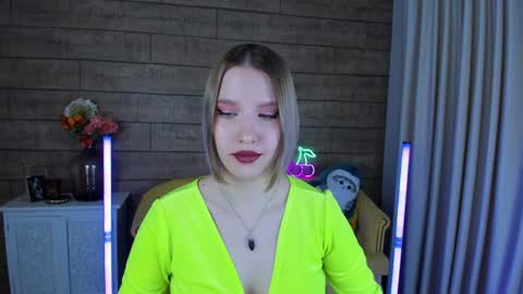 LiliLinn online show from 01.28.25