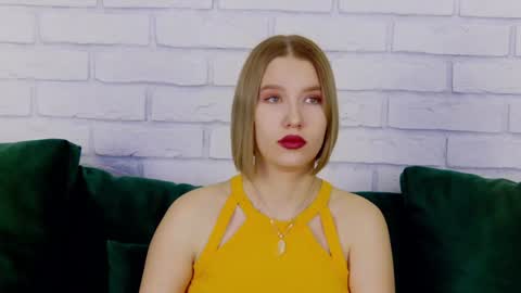 LiliLinn online show from 02.03.25