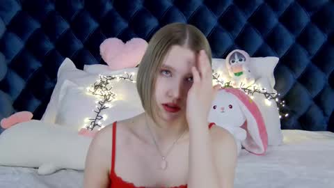 LiliLinn online show from 03.03.25