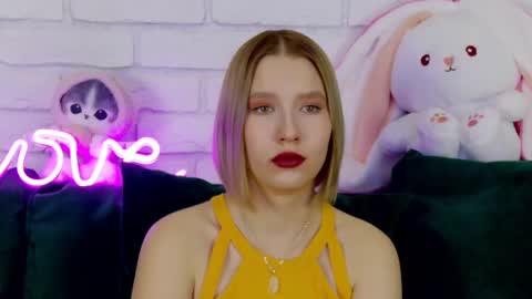 LiliLinn online show from 03.05.25