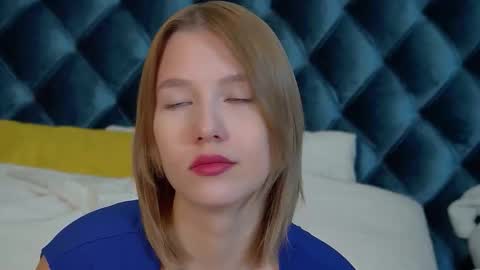 LiliLinn online show from 09.16.25