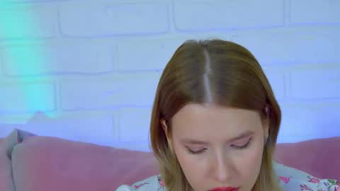 LiliLinn online show from 10.09.25