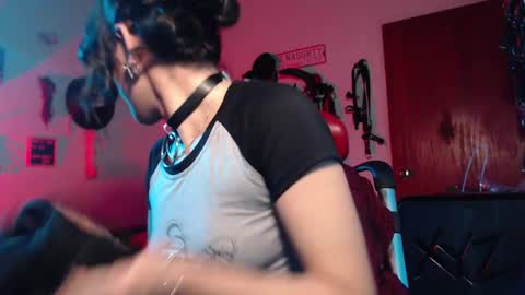 Molly online show from 12.10.24