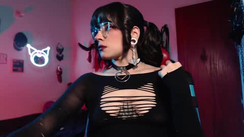 Molly online show from 12.19.24