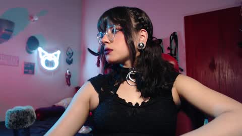 Molly online show from 01.10.25