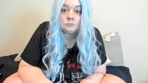 Snapshot of lilimariexx chatting on 10.21.25 Lili Marie online show from 10.21.25