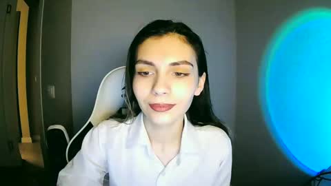 Snapshot of lilirose_x chatting on 12.22.24 lilirose online show from 12.22.24