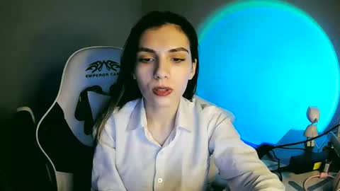 Snapshot of lilirose_x chatting on 12.22.24 lilirose online show from 12.22.24