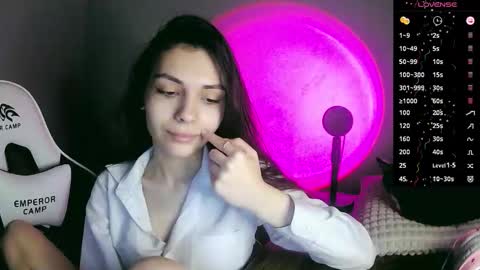 Snapshot of lilirose_x chatting on 09.12.25 lilirose online show from 09.12.25