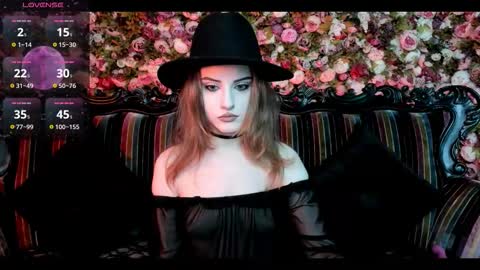 lilit_el_ online show from 11.23.25