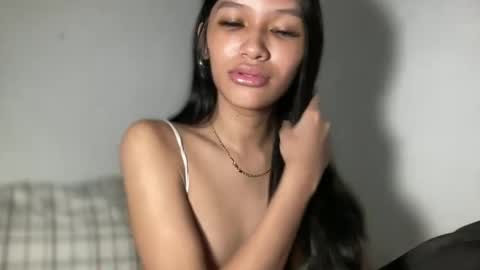 Snapshot of lilit_sensual chatting on 06.18.26 Chloe online show from 06.18.26